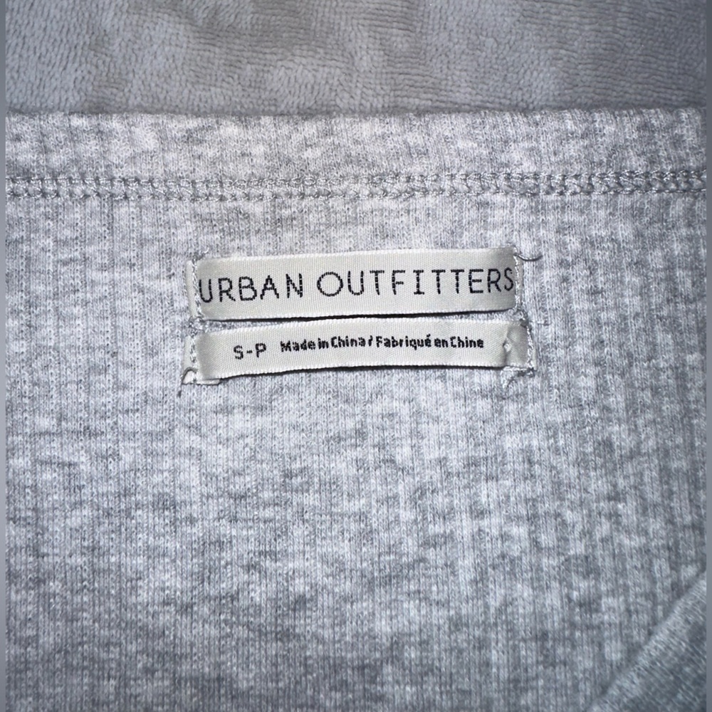 Urban Outfitters Cropped Soft Long Sleeve Light Grey - Picture 2 of 4